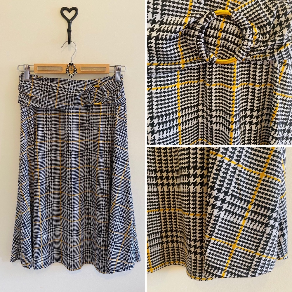 XoXo- Plaid MIDI Skirt, Size S